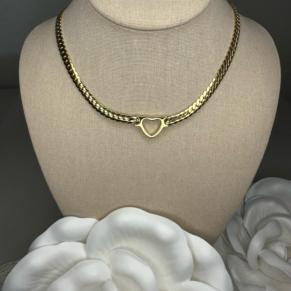 Heart Collar Bone Necklace